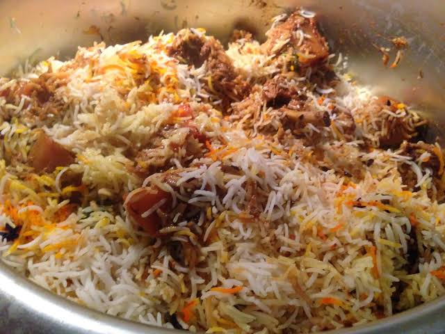 15 Kilo baryani 10 Chicken Rice